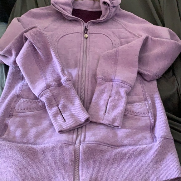 Lululemon jacket - Picture 4 of 6
